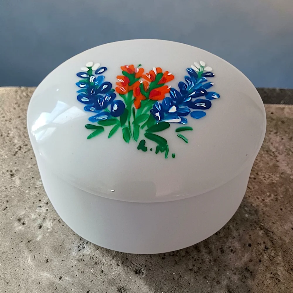 Vintage Hand Painted Floral Trinket Dish Box Lidded‎ Porcelain Lady Bird Johnson